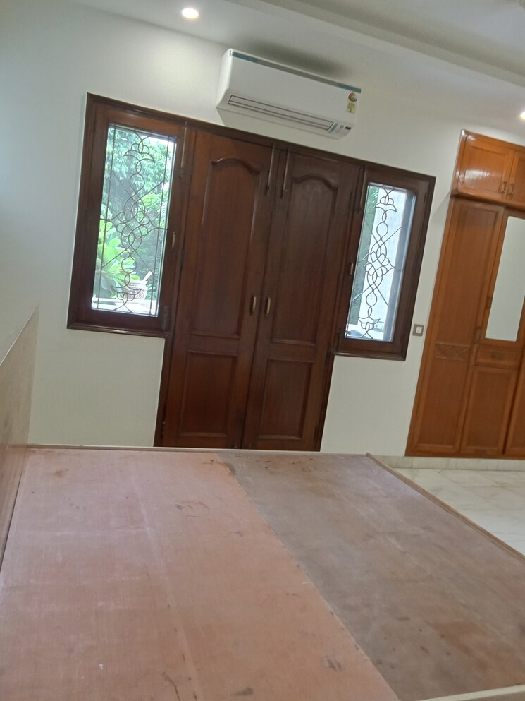 Room, vasant vihar 3 Bedroom 2000 Sq.Ft. Builder Floor In Vasant Vihar Delhi 9125253