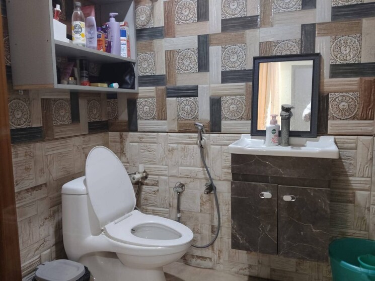 Bathroom, sector 30 4 Bedroom 4500 Sq.Ft. Independent House In Sector 30 Noida 9125268