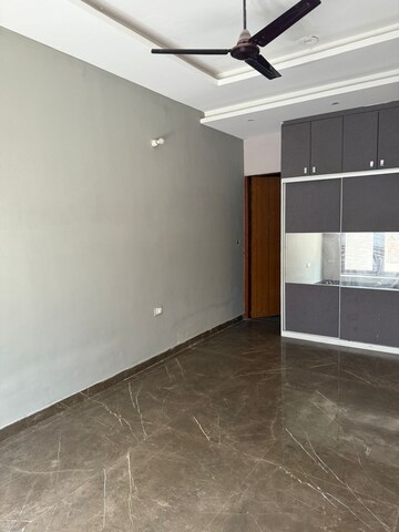 6 BHK Independent House For Rent in Sector 44