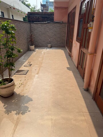 Balcony in 6 BHK Independent House at Sector 44 – for Rent