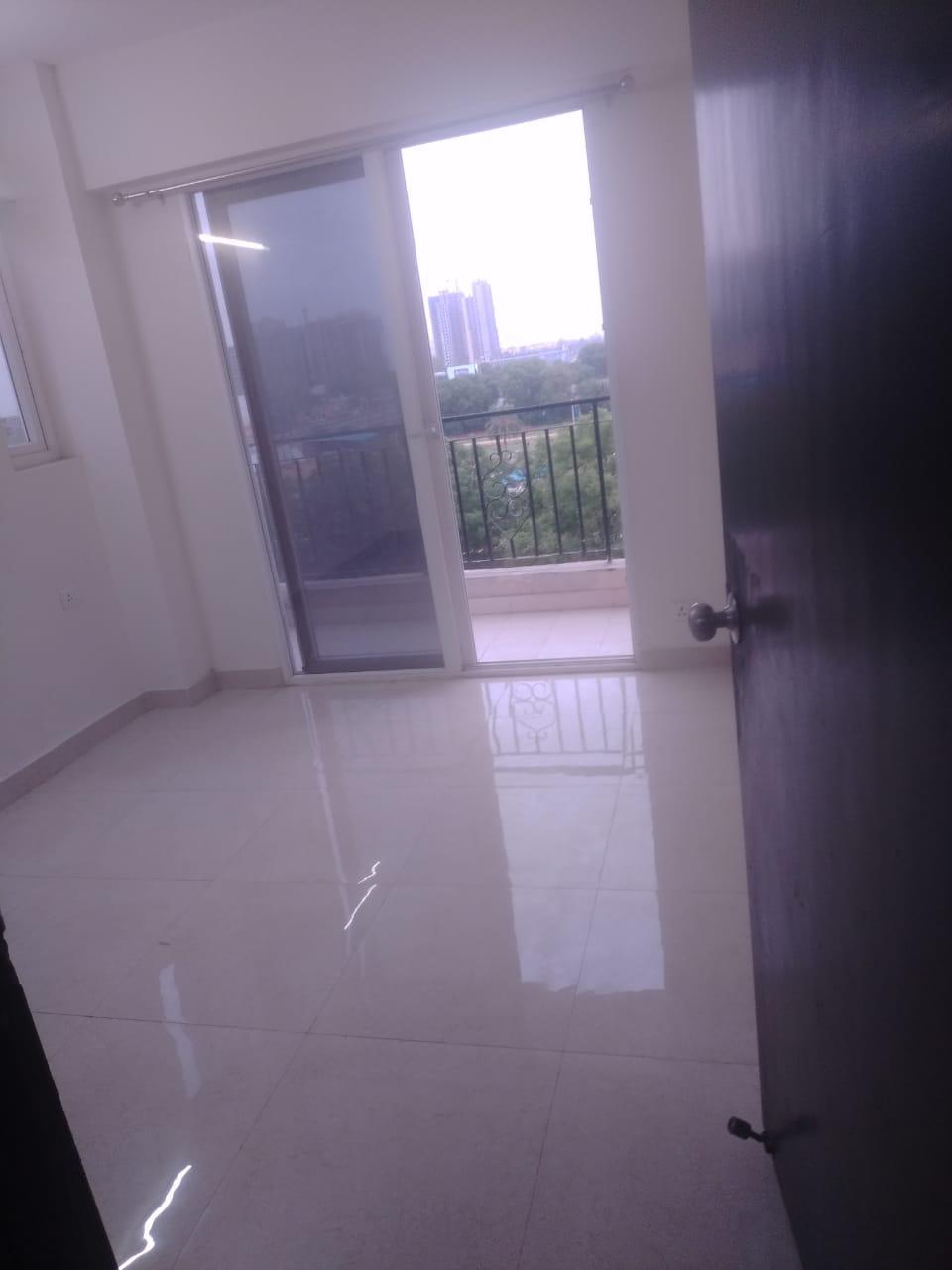 2.5 BHK + Study Room Apartment For Rent in Signature Global Park 4 and 5