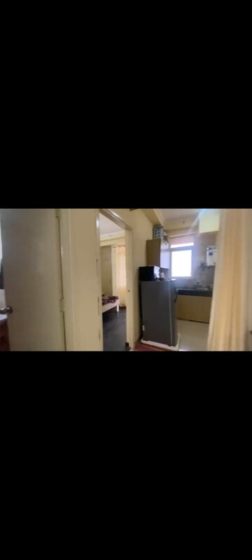 Room in 2 BHK Builder Floor at Panchsheel Greens II, Sector 16 Greater Noida – for Rent