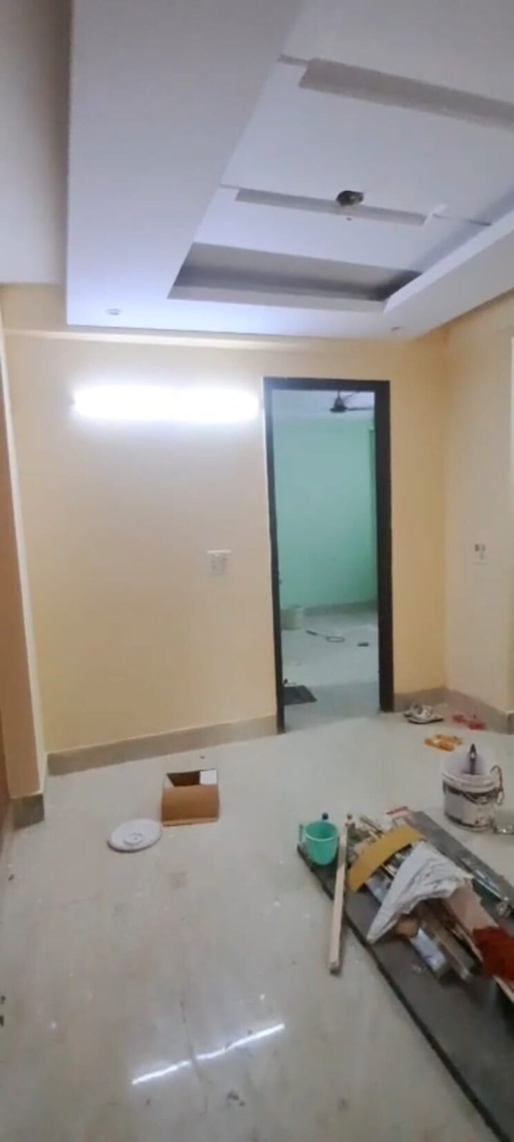 Room, maan-heights 3 Bedroom 1200 Sq.Ft. Builder Floor In Gaur City 1 Greater Noida 9125298