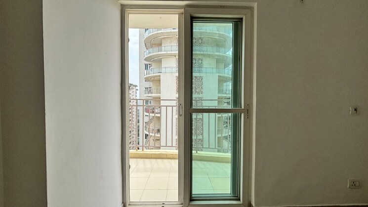 Room, amrapali-zodiac 2.5 Bedroom 1075 Sq.Ft. Apartment In Sector 120 Noida 9125324