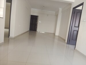 Room in 3 BHK Apartment at Wild Grass, Koramangala – for Rent