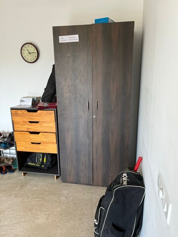 Furnished Amenities in 2 BHK Apartment at Hiranandani Castle Rock, Powai – for Rent