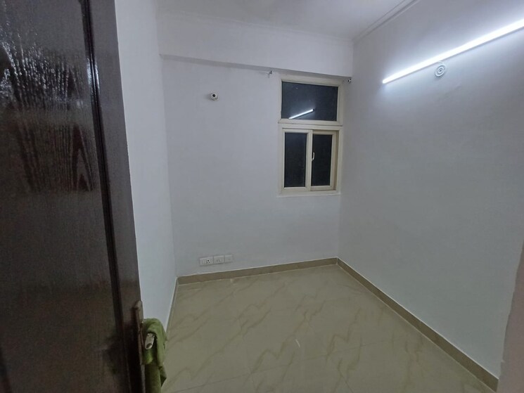 Room, amrapali-zodiac 3 Bedroom 1325 Sq.Ft. Apartment In Sector 120 Noida 9125328