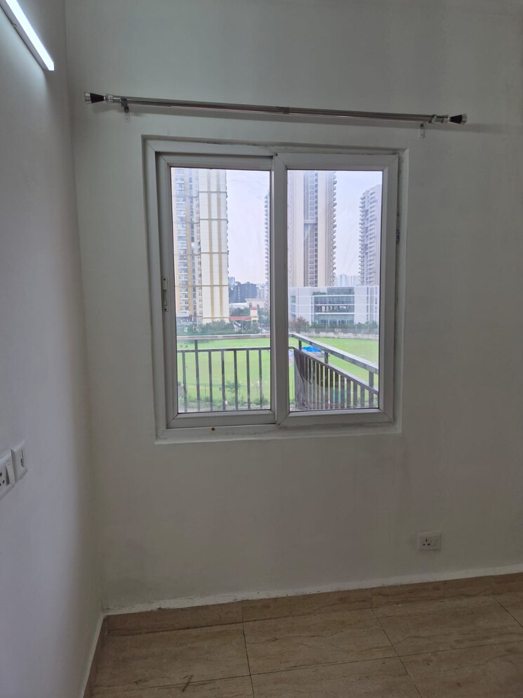 Room, apex-athena 2.5 Bedroom 1295 Sq.Ft. Apartment In Sector 75 Noida 9125350