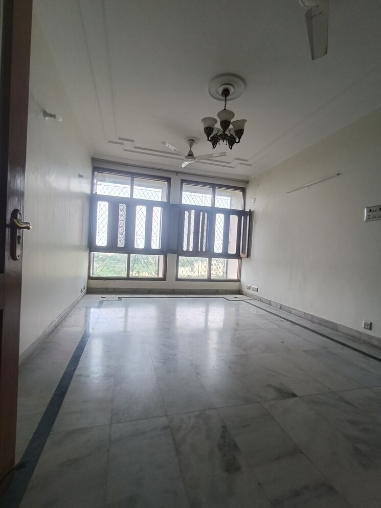 Room, mayur vihar phase 1 extension 3.5 Bedroom 1250 Sq.Ft. Apartment In Mayur Vihar Phase 1 Extension Delhi 9125360