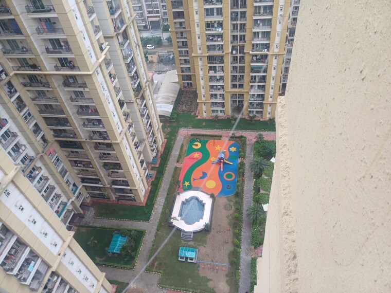 Exterior View, paras-seasons 2 Bedroom 985 Sq.Ft. Apartment In Sector 168 Noida 9125368