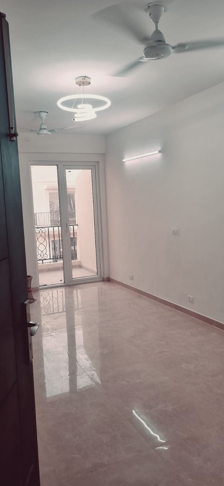 2.5 BHK + Study Room Apartment For Rent in Signature Global Park 4 and 5