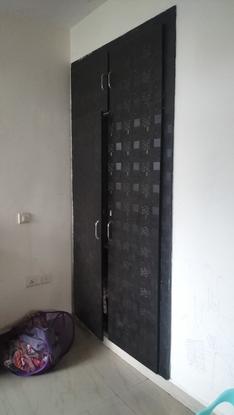 Room, srs-royal-hills 2 Bedroom 1025 Sq.Ft. Apartment In Sector 87 Faridabad 9125390