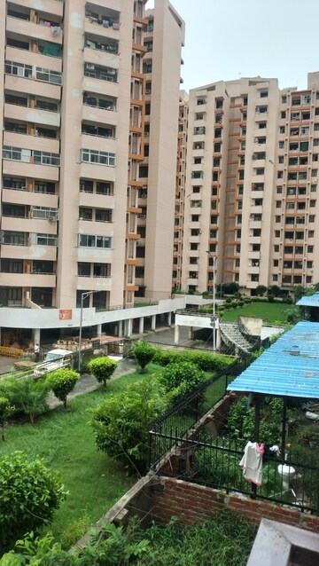 2 BHK Apartment For Rent in SRS Royal Hills, Sector 87