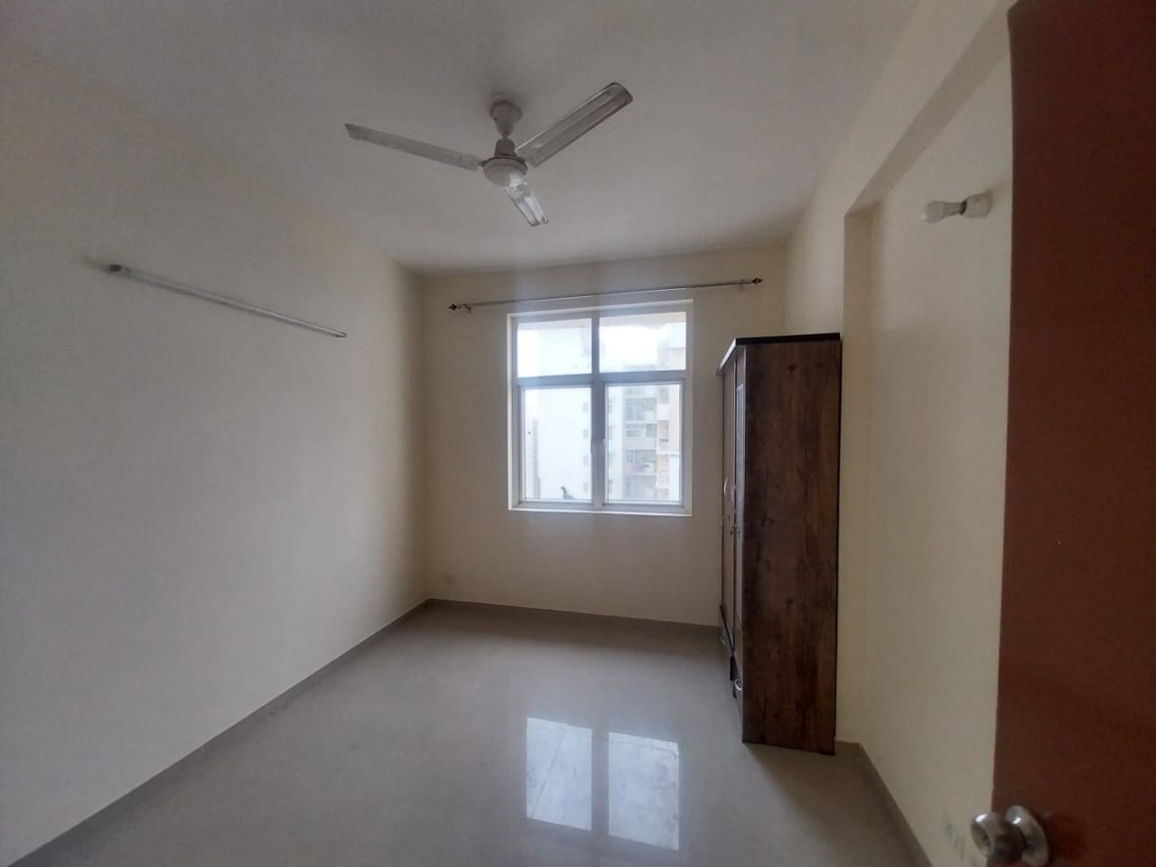 3 BHK + Extra Room Apartment For Rent in Mahagun Mywoods