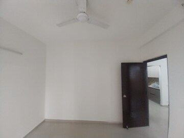 Room in 3 BHK Apartment at Mahagun Mywoods, Sector 16c Greater Noida – for Rent