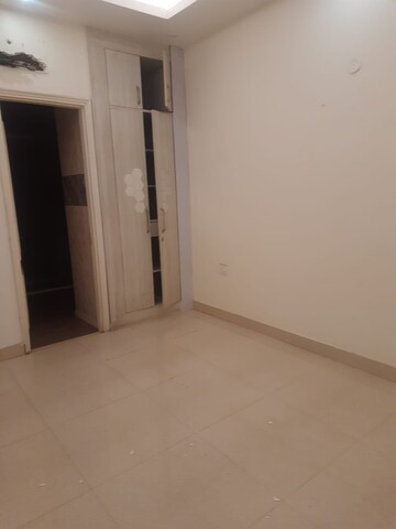 Room in 2 BHK Builder Floor at Chittaranjan Park – for Rent