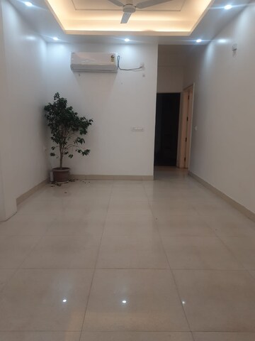 Room in 2 BHK Builder Floor at Chittaranjan Park – for Rent