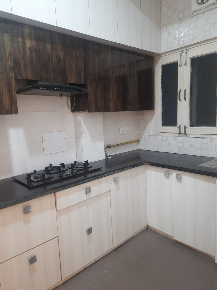 Kitchen, chittaranjan park 2 Bedroom 1000 Sq.Ft. Builder Floor In Chittaranjan Park Delhi 9125409