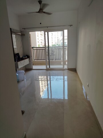Room in 2 BHK Apartment at Ace Divino, Sector 1 Greater Noida – for Rent