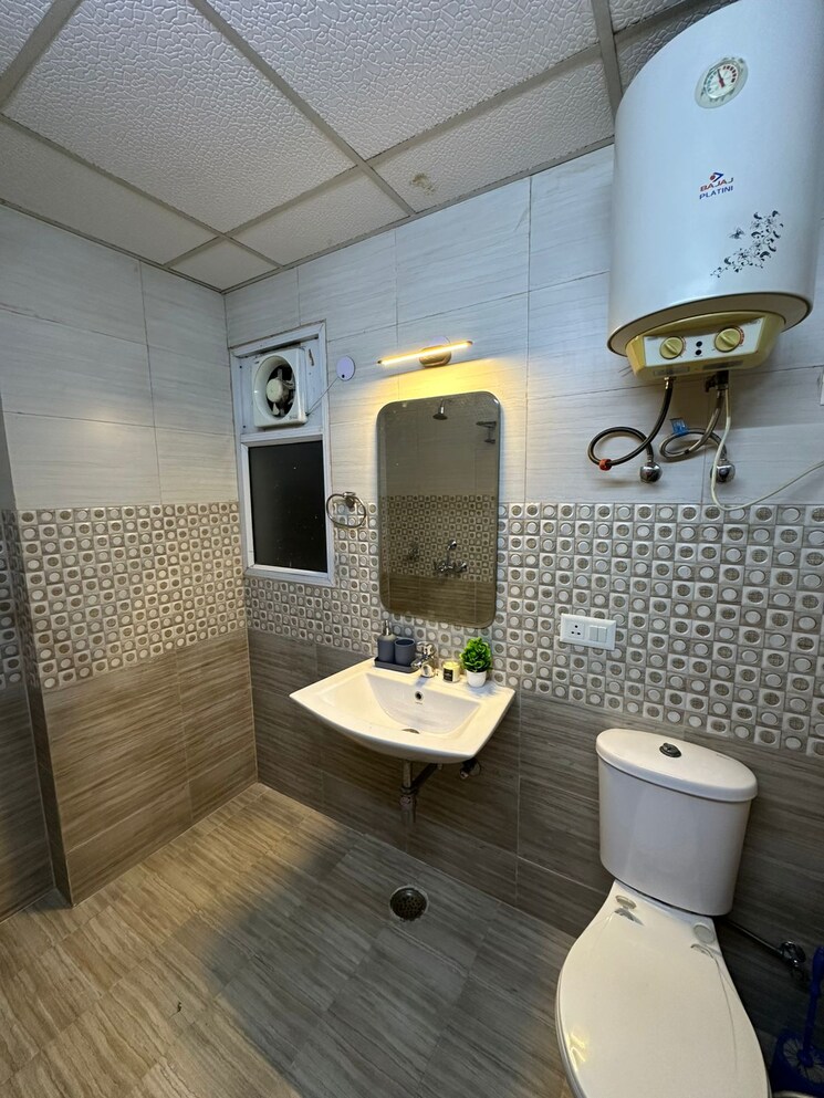 Bathroom, gaur-city-2-14th-avenue 3 Bedroom 740 Sq.Ft. Apartment In Sector 16c Greater Noida Greater Noida 9125438