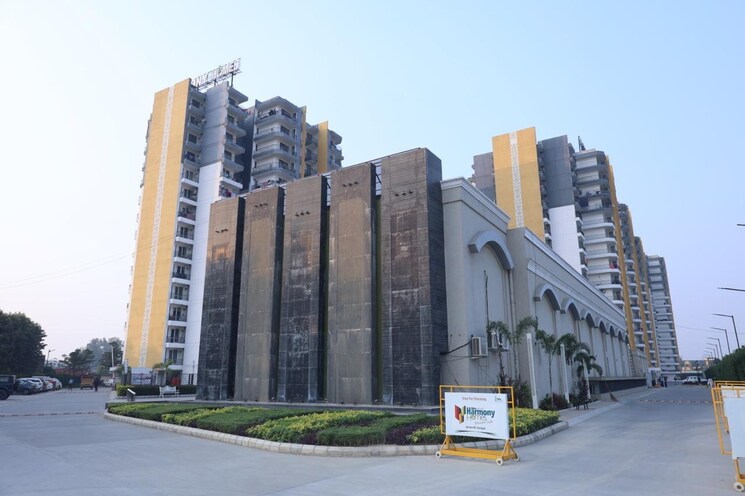 Exterior View, tdi city 2.5 Bedroom 137 Sq.Yd. Builder Floor In Tdi City Panipat 9125454