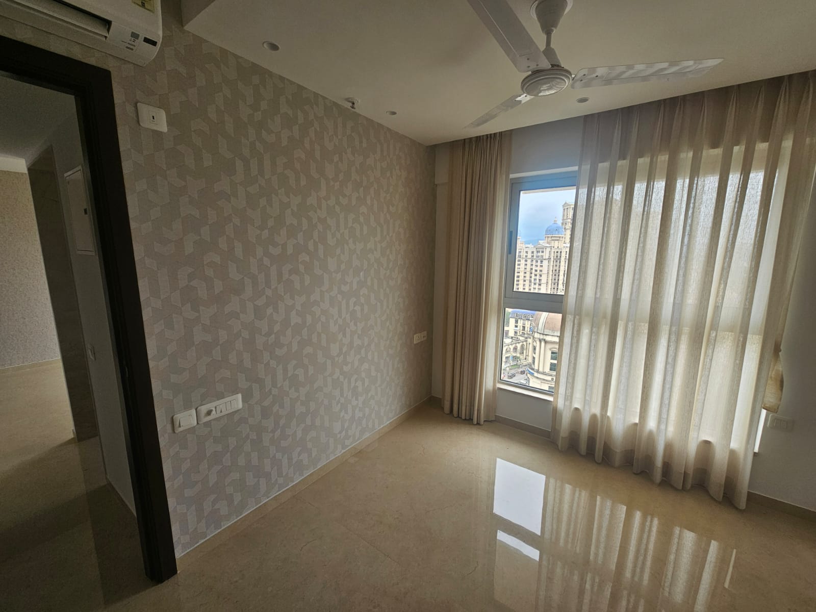 1 BHK Apartment For Rent in Hiranandani Highland