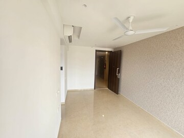 Room in 1 BHK Apartment at Hiranandani Highland, Powai – for Rent