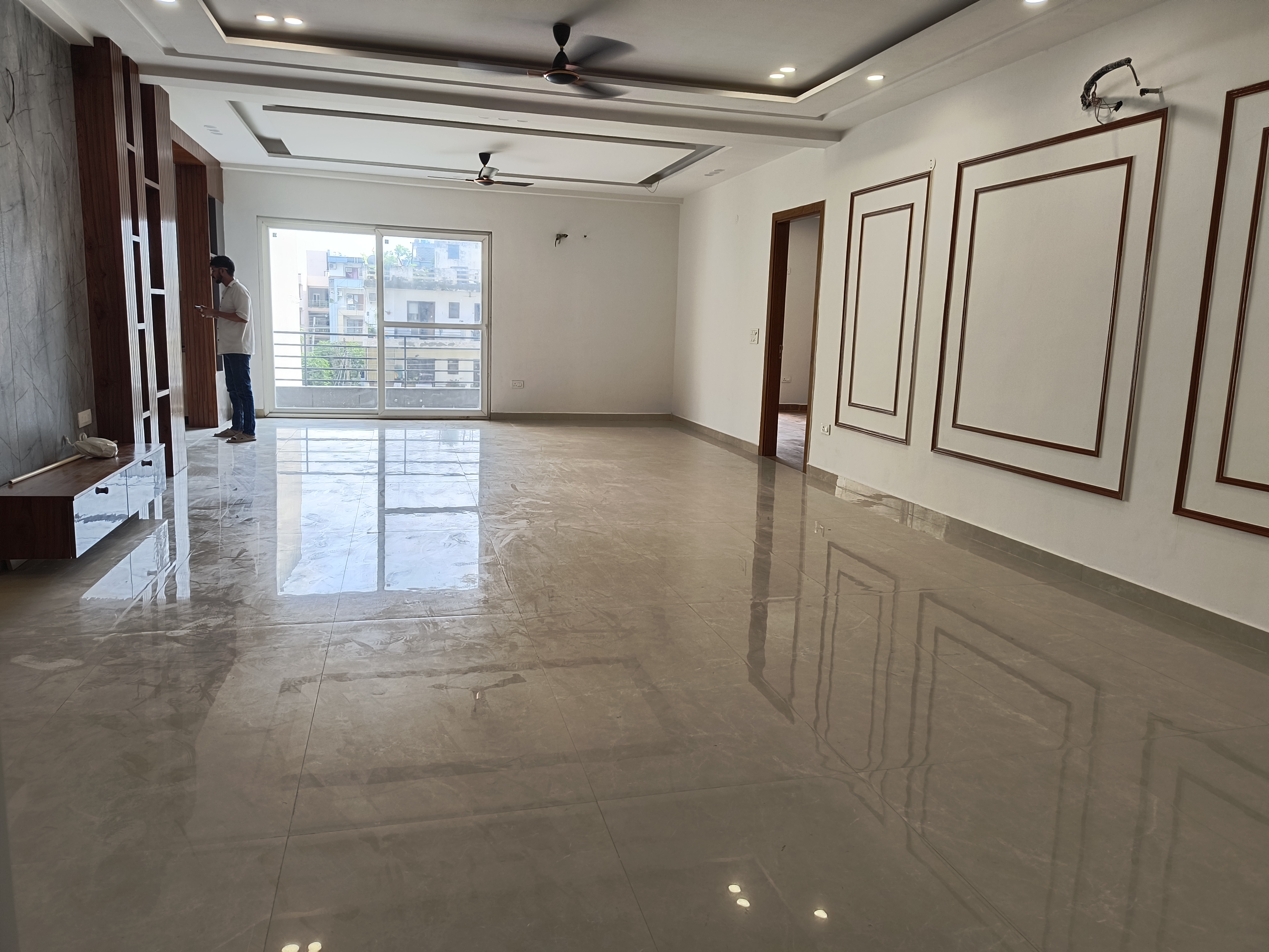 4 BHK + Pooja Room,Servant Room,Study Room,Extra Room Builder Floor For Rent in Green Fields Colony