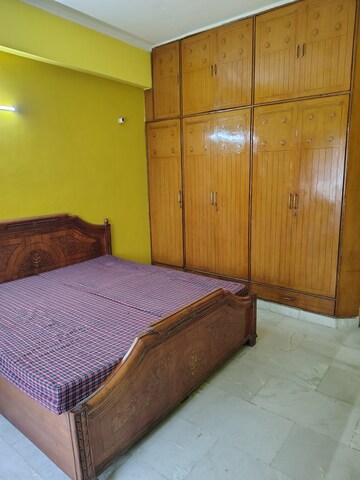 Room in 2 BHK Apartment at Windsor and Nova Society, Ahinsa Khand 2 – for Rent