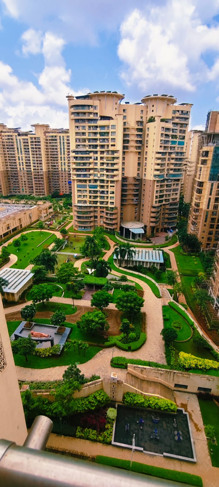 2 BHK + Pooja Room 1049 Sq.Ft. Apartment in Tulipia And Tilia Apartment