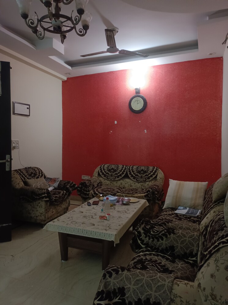 Living Room, green fields colony 3 Bedroom 200 Sq.Yd. Builder Floor In Green Fields Colony Faridabad 9125555