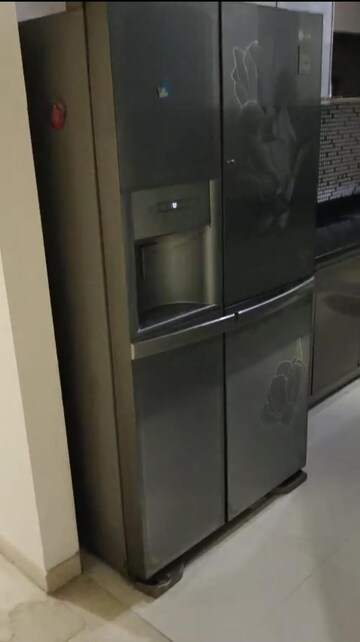 Furnished Amenities in 3 BHK Apartment at Omkar Alta Monte, Malad East – for Rent