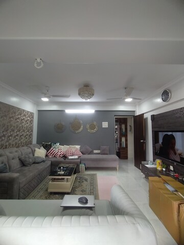Bathroom in 2 BHK Apartment at Mangal Orchid Chs, Andheri West – for Rent