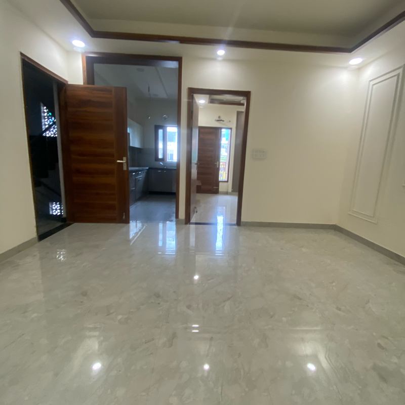 2 BHK 125 Sq.Yd. Builder Floor in RPS Palm Drive