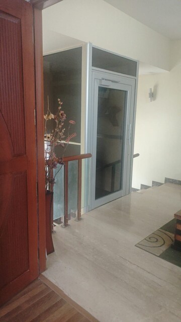 Room in 6 BHK Villa at Rahat Gardenia, Whitefield – for Sale