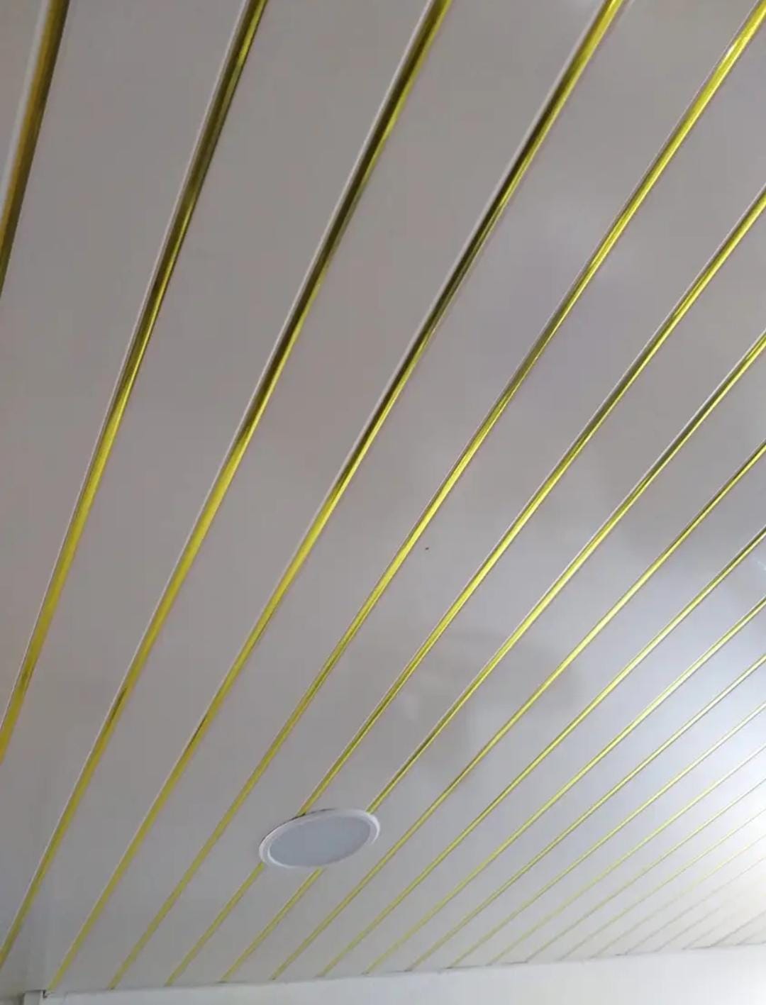 Retail Shop For Rent in Gaur City Center