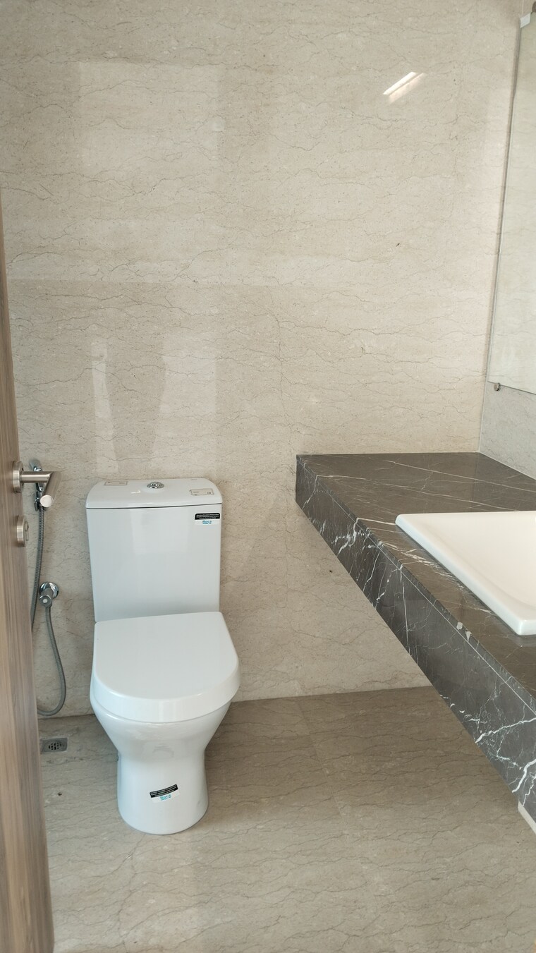 Bathroom, rohan-lifescapes-aquino 3 Bedroom 1545 Sq.Ft. Apartment In Prabhadevi Mumbai 9125683