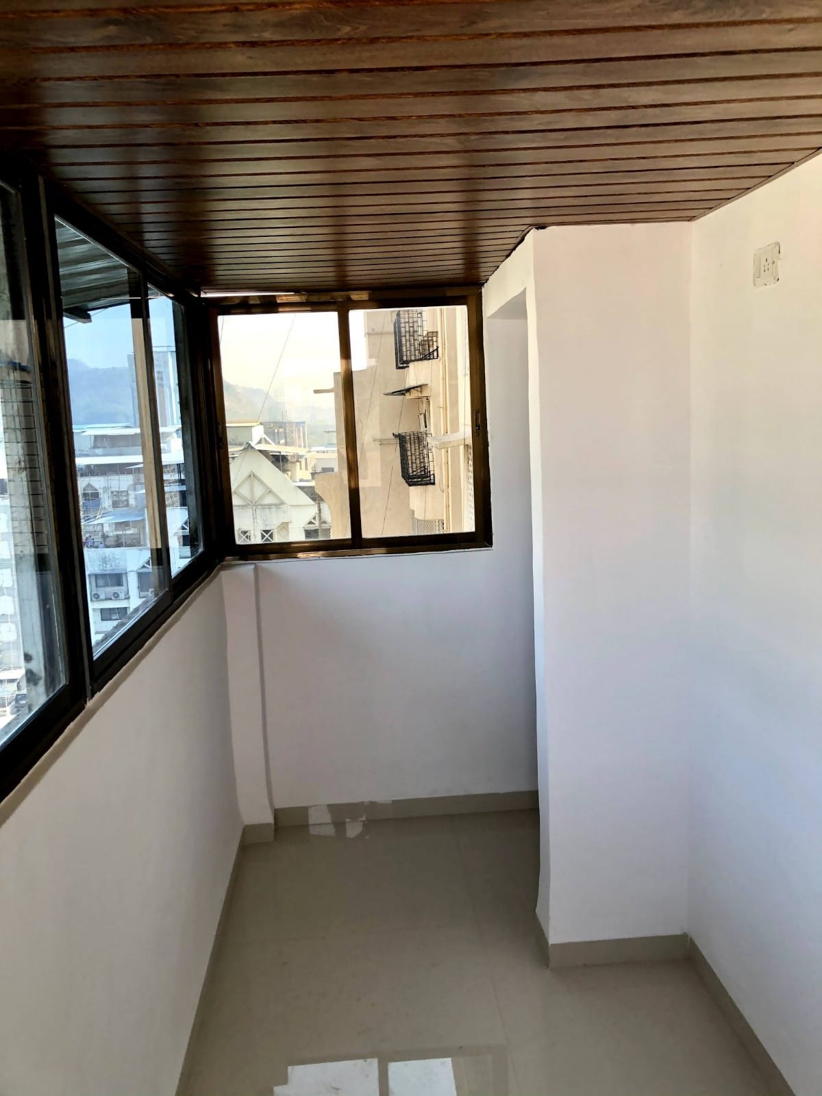 4 BHK + Servant Room Penthouse For Sale in Mermaid Seaview