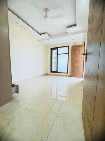 Room in 3 BHK Builder Floor at Risland Sky Mansion, Chattarpur – for Rent