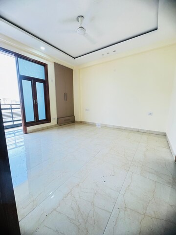 Room in 3 BHK Builder Floor at Risland Sky Mansion, Chattarpur – for Rent