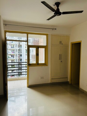 Room in 2 BHK Apartment at Devika Skypers, Raj Nagar Extension – for Rent