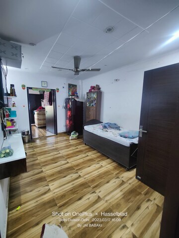 Bedroom in 3 BHK Apartment at Parker White Lily, Sector 8 – for Rent