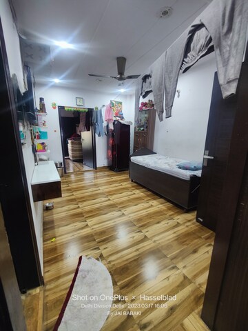 Team Area in 3 BHK Apartment at Parker White Lily, Sector 8 – for Rent
