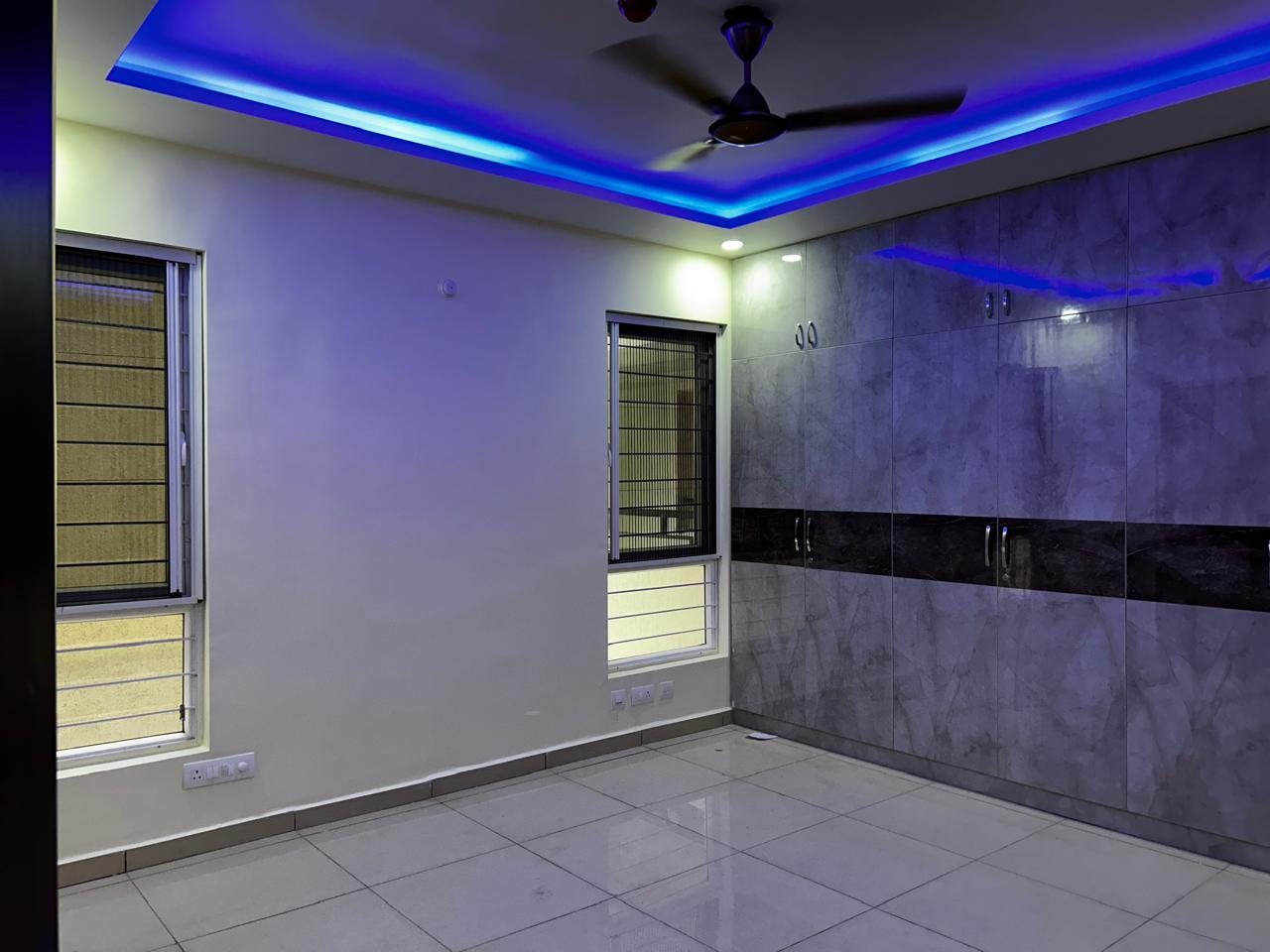 2.5 BHK + Pooja Room Apartment For Rent in Marina Skies
