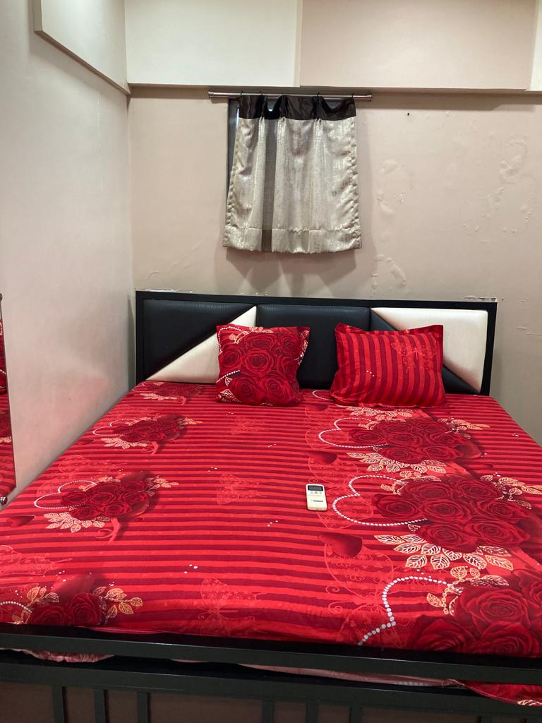 2 BHK + Extra Room Builder Floor For Rent in Santacruz East