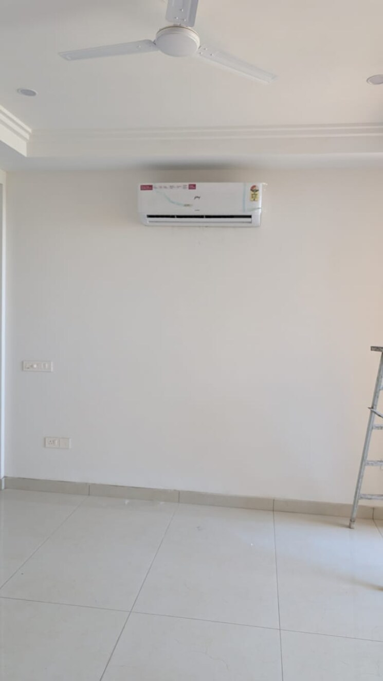 Room, sector 82 3 Bedroom 1995 Sq.Ft. Apartment In Sector 82 Mohali 9125846