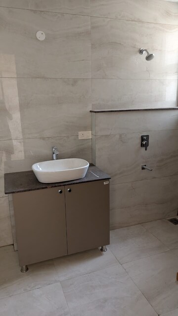 Bathroom in 3 BHK Apartment at Sector 82 – for Rent
