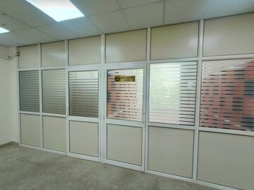 Room in  Office Space at Mansarovar – for Rent