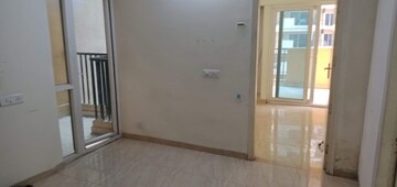 Room in 2 BHK Apartment at Gaur City 2 - 14th Avenue, Sector 16c Greater Noida – for Sale