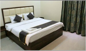 Bedroom in 6+ BHK Apartment at Kalyani Nagar – for Sale